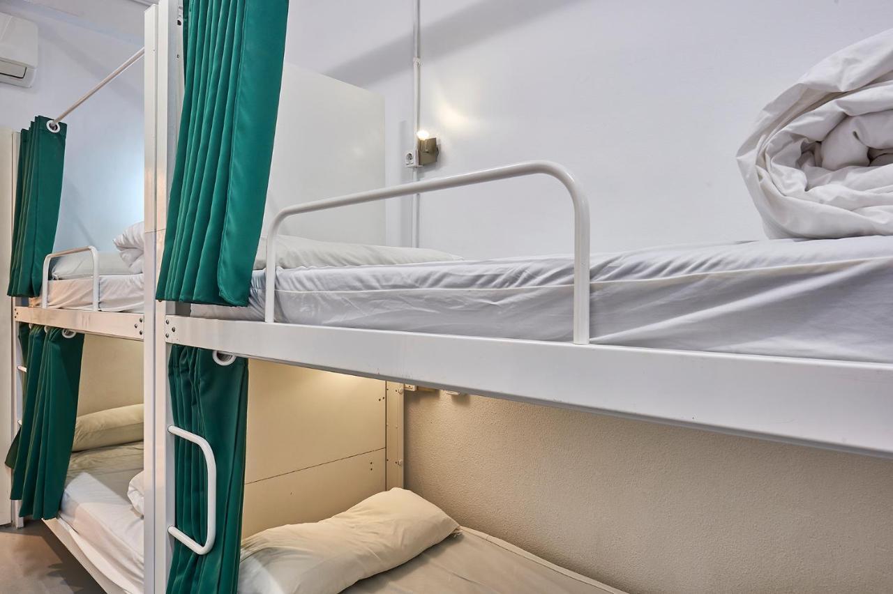 Hola Hostal Collblanc L'Hospitalet de Llobregat Eksteriør bilde