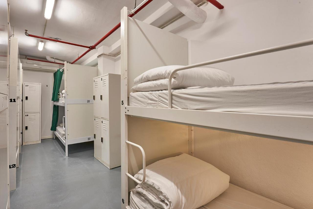 Hola Hostal Collblanc L'Hospitalet de Llobregat Eksteriør bilde