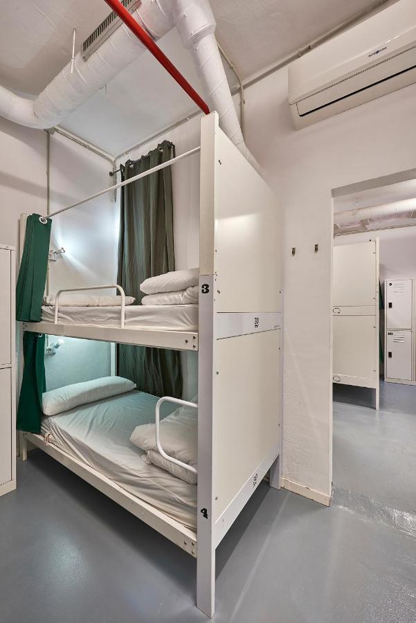 Hola Hostal Collblanc L'Hospitalet de Llobregat Eksteriør bilde