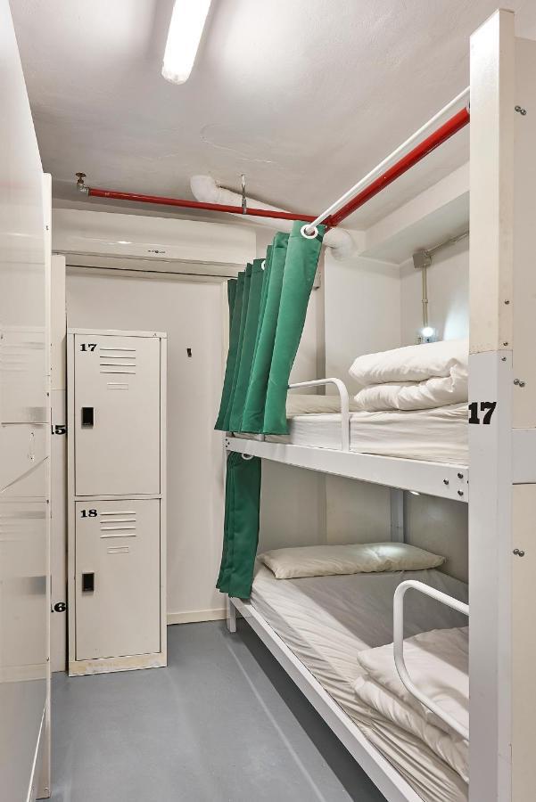 Hola Hostal Collblanc L'Hospitalet de Llobregat Eksteriør bilde