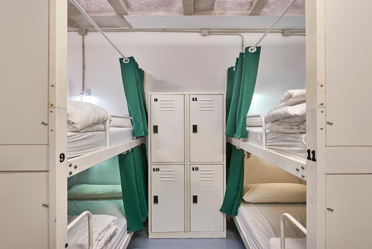 Hola Hostal Collblanc L'Hospitalet de Llobregat Eksteriør bilde