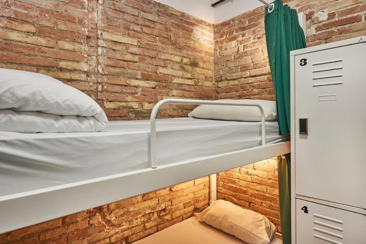 Hola Hostal Collblanc L'Hospitalet de Llobregat Eksteriør bilde