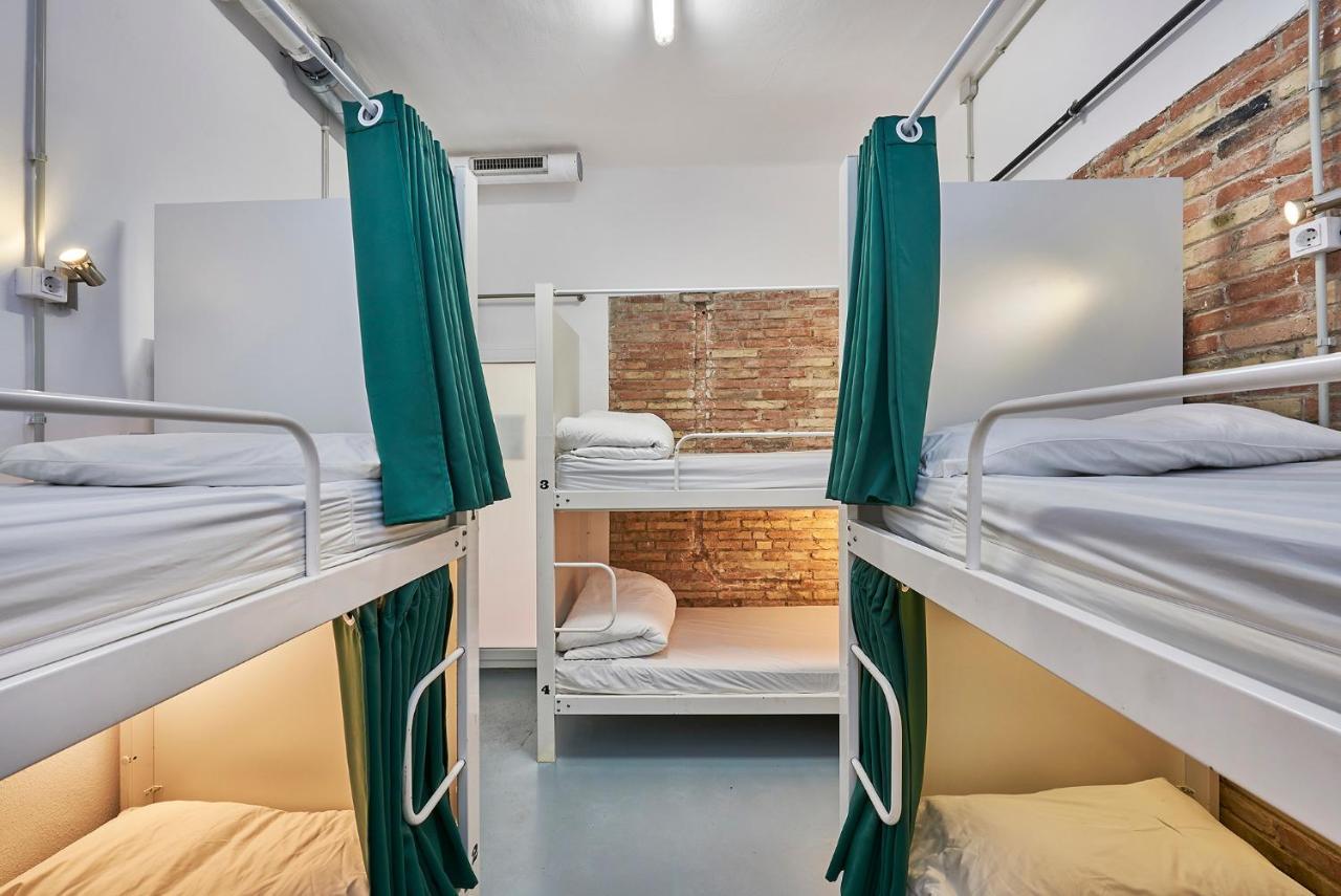 Hola Hostal Collblanc L'Hospitalet de Llobregat Eksteriør bilde