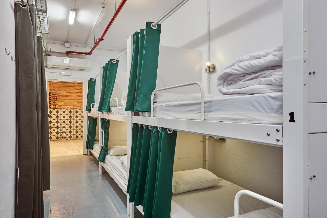 Hola Hostal Collblanc L'Hospitalet de Llobregat Eksteriør bilde